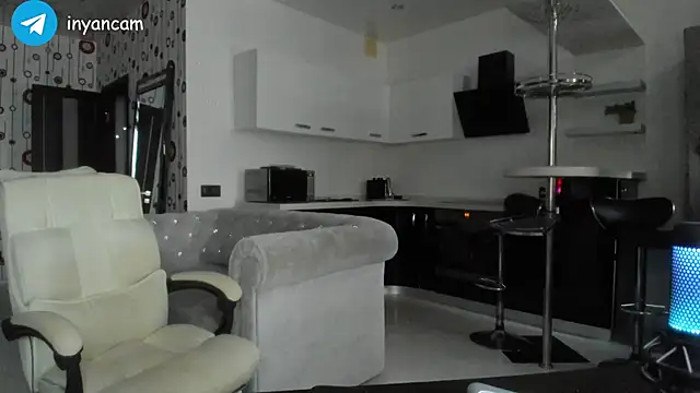 Snapshot of _in_yan chatting on 22, 12, 2024  in yan online show from 22, 12, 2024