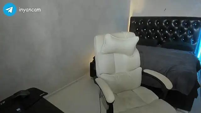 Snapshot of _in_yan chatting on 22, 1, 2025  in yan online show from 22, 1, 2025