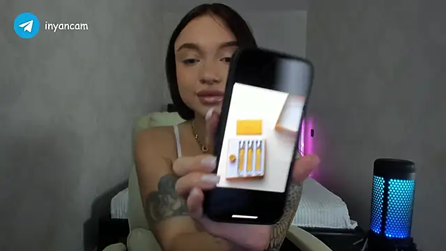 Snapshot of _in_yan chatting on 22, 2, 2025  in yan online show from 22, 2, 2025