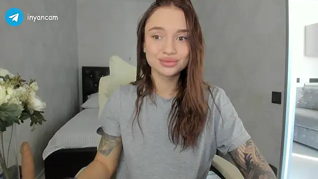 Snapshot of _in_yan chatting on 11, 3, 2025  in yan online show from 11, 3, 2025