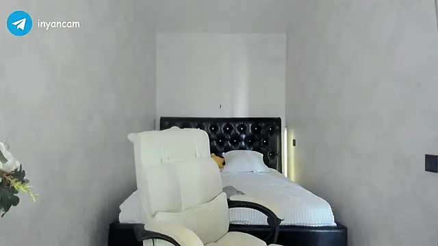 Snapshot of _in_yan chatting on 17, 3, 2025  in yan online show from 17, 3, 2025