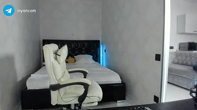 Snapshot of _in_yan chatting on 18, 3, 2025  in yan online show from 18, 3, 2025