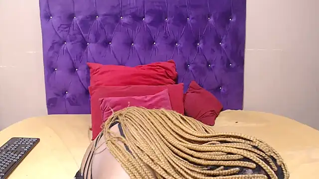 Snapshot of EBONYBUSTYY chatting on 16, 9, 2025 EBONYBUSTYY online show from 16, 9, 2025