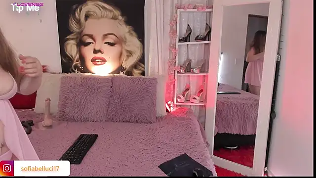 Snapshot of sofiiBell chatting on 16, 11, 2025 sofiiBell online show from 16, 11, 2025