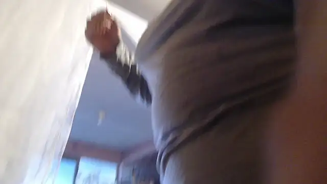 Snapshot of Hilarybunnyy chatting on 30, 10, 2025 Hilarybunnyy online show from 30, 10, 2025