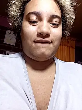 Snapshot of Hilarybunnyy chatting on 1, 2, 2026 Hilarybunnyy online show from 1, 2, 2026