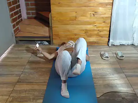 Snapshot of Hilarybunnyy chatting on 16, 3, 2026 Hilarybunnyy online show from 16, 3, 2026