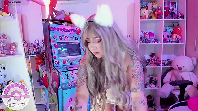 Snapshot of meda_kawaii_ chatting on 5, 2, 2025 meda kawaii online show from 5, 2, 2025