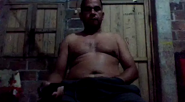 Snapshot of axomen chatting on 3, 1, 2025 axomen online show from 3, 1, 2025