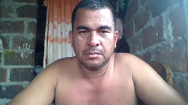 Snapshot of axomen chatting on 26, 11, 2025 axomen online show from 26, 11, 2025