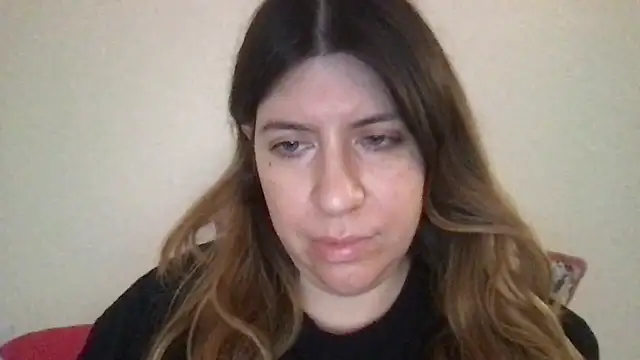 Snapshot of HYPHYtype chatting on 1, 2, 2025 HYPHYtype online show from 1, 2, 2025