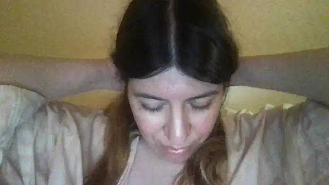 Snapshot of HYPHYtype chatting on 4, 2, 2025 HYPHYtype online show from 4, 2, 2025