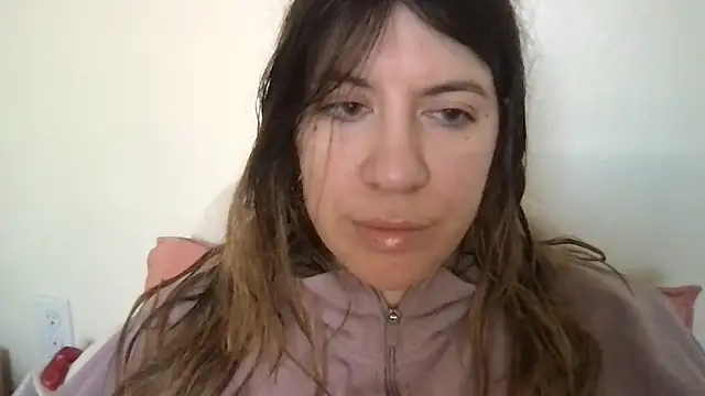 Snapshot of HYPHYtype chatting on 26, 2, 2025 HYPHYtype online show from 26, 2, 2025