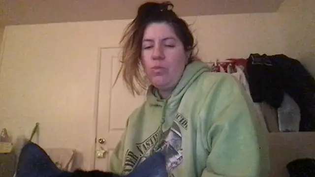 Snapshot of HYPHYtype chatting on 27, 9, 2025 HYPHYtype online show from 27, 9, 2025