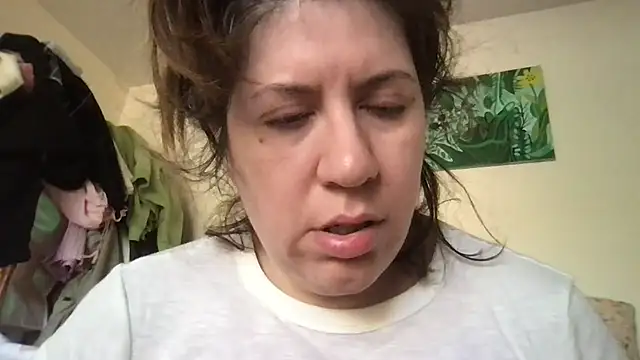 Snapshot of HYPHYtype chatting on 9, 11, 2025 HYPHYtype online show from 9, 11, 2025