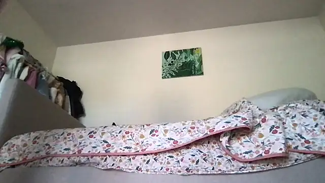 Snapshot of HYPHYtype chatting on 30, 11, 2025 HYPHYtype online show from 30, 11, 2025