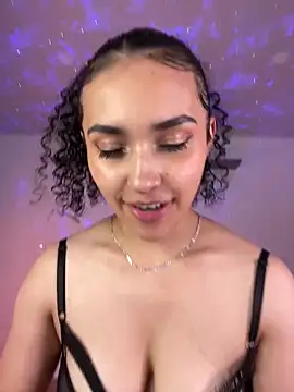Snapshot of Lucy_Marin chatting on 8, 2, 2025 Lucy Marin online show from 8, 2, 2025