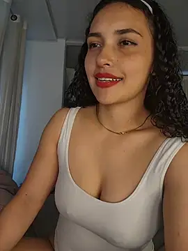 Snapshot of Lucy_Marin chatting on 23, 4, 2026 Lucy Marin online show from 23, 4, 2026