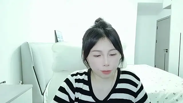 Sunset glow online show from 18, 11, 2025