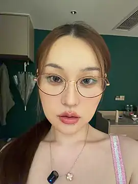 Snapshot of sphynx-_- chatting on 7, 11, 2025 sphynx- - online show from 7, 11, 2025