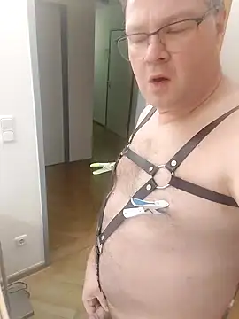 Snapshot of slavedh chatting on 13, 10, 2025 slavedh online show from 13, 10, 2025