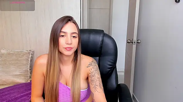 Snapshot of StacyConner chatting on 20, 11, 2025 StacyConner online show from 20, 11, 2025