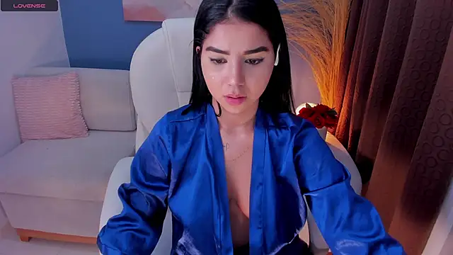 Snapshot of VictoriaLeia chatting on 17, 12, 2024 VictoriaLeia online show from 17, 12, 2024