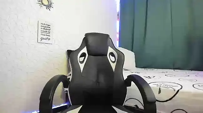 Snapshot of litoxx_cass chatting on 18, 2, 2025 litoxx cass online show from 18, 2, 2025