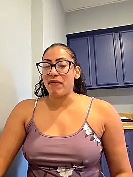 Snapshot of Nikkierosee chatting on 22, 10, 2025 Nikkierosee online show from 22, 10, 2025