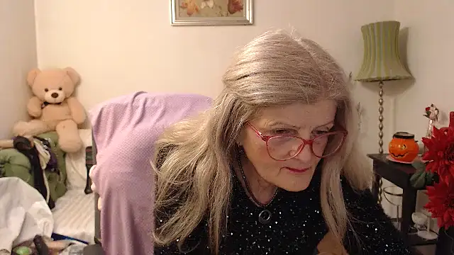 Snapshot of BlairFort chatting on 26, 11, 2025 BlairFort online show from 26, 11, 2025