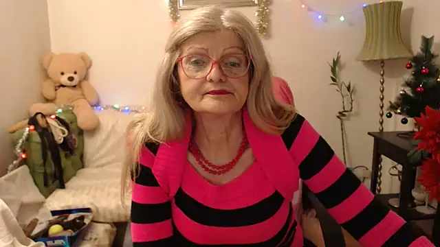 Snapshot of BlairFort chatting on 21, 12, 2025 BlairFort online show from 21, 12, 2025