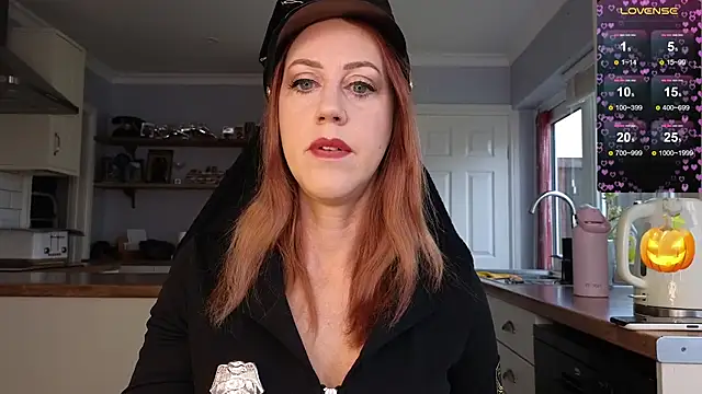 stripmequick online show from 31, 10, 2025