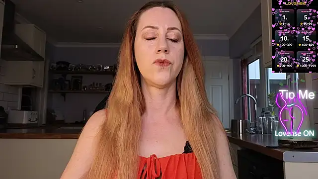 Snapshot of stripmequick chatting on 8, 3, 2026 stripmequick online show from 8, 3, 2026