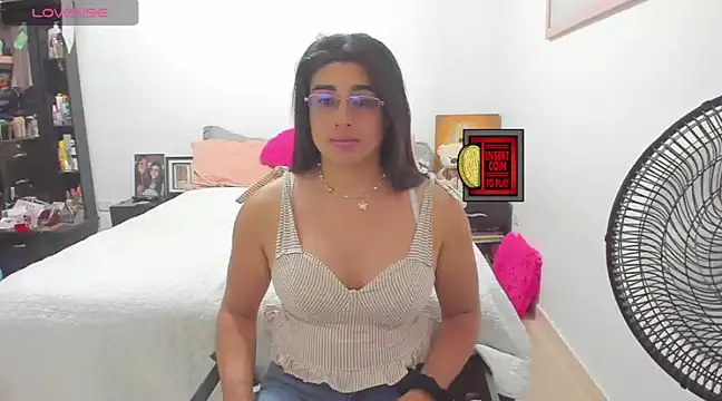 Snapshot of Khalifa_Gold chatting on 4, 2, 2025 Khalifa Gold online show from 4, 2, 2025