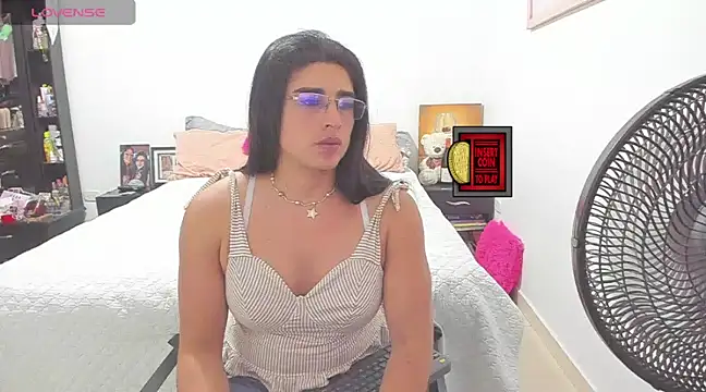 Snapshot of Khalifa_Gold chatting on 4, 2, 2025 Khalifa Gold online show from 4, 2, 2025