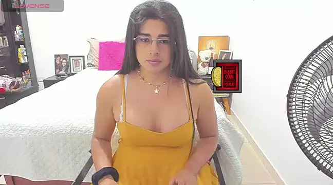 Snapshot of Khalifa_Gold chatting on 5, 2, 2025 Khalifa Gold online show from 5, 2, 2025