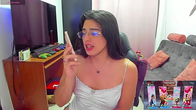 Snapshot of Khalifa_Gold chatting on 14, 3, 2025 Khalifa Gold online show from 14, 3, 2025
