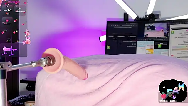 Scarlett-Smile online show from 4, 2, 2025