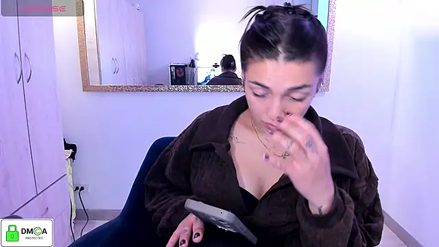 EricaVanderhill online show from 10, 7, 2026