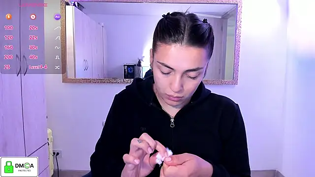 EricaVanderhill online show from 19, 7, 2026