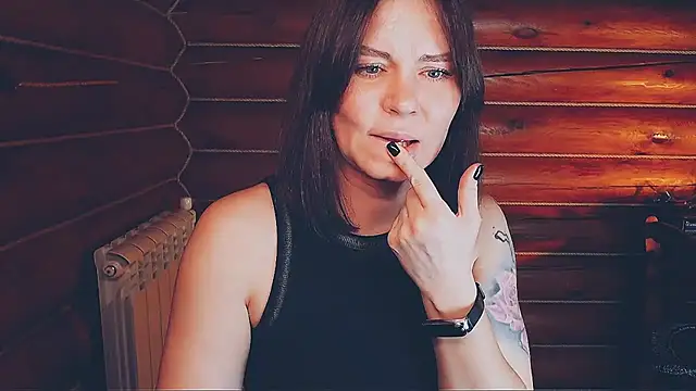 Snapshot of Platina_Fox chatting on 15, 12, 2025 Platina Fox online show from 15, 12, 2025