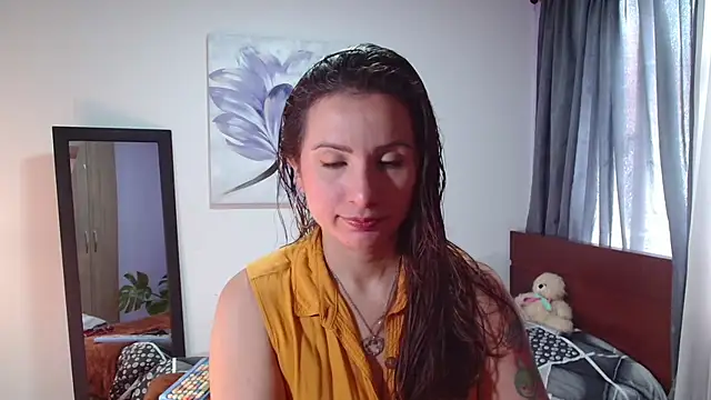 Snapshot of vanessabrown_ chatting on 15, 2, 2025 vanessabrown online show from 15, 2, 2025
