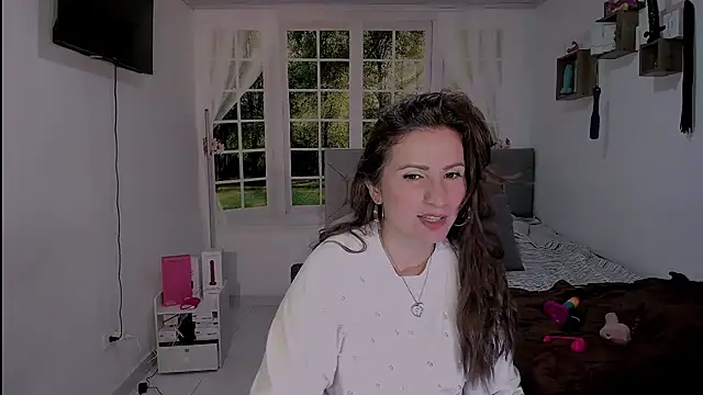 vanessabrown  online show from 16, 4, 2026