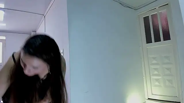 vanessabrown  online show from 16, 7, 2026