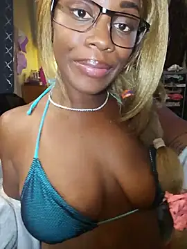 lollycoco online show from 3, 8, 2026