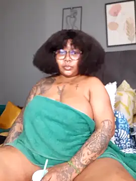 Snapshot of PearlSexxy69 chatting on 13, 10, 2025 PearlSexxy69 online show from 13, 10, 2025