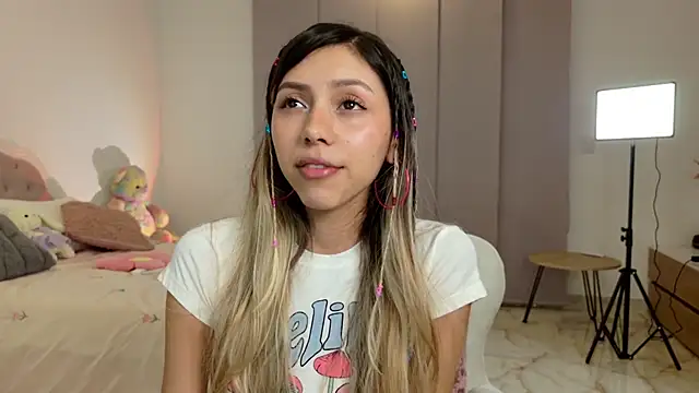 Sensualtease online show from 7, 1, 2025