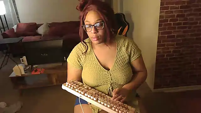 Snapshot of EntitledMistress chatting on 19, 12, 2024 EntitledMistress online show from 19, 12, 2024