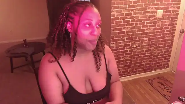 Snapshot of EntitledMistress chatting on 4, 3, 2026 EntitledMistress online show from 4, 3, 2026