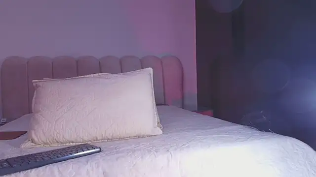 sofi decker online show from 29, 11, 2025